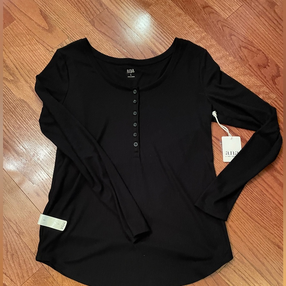 Women’s size large pull over top